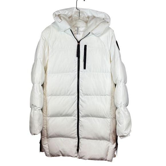 NWOT FABLETICS Adventure Puffer Coat, Porcelain/Black, Size XXS - Picture 4 of 13